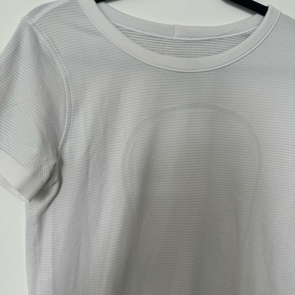 Lululemon Run Swiftly T-shirt - Picture 3 of 4